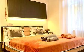 Orange Pearl Apartment 3 Rooms Next To Danube